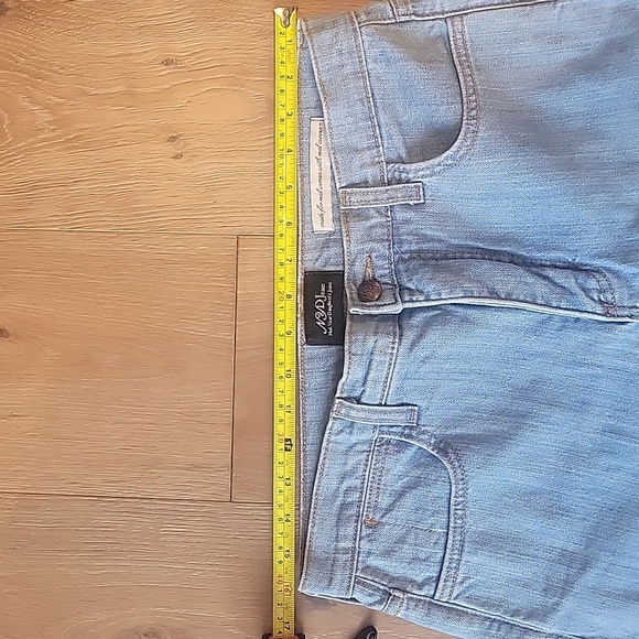 Not Your Daughters Blue Denim  Flaired Jeans Women With Real Curves Size 8 - Picture 5 of 7
